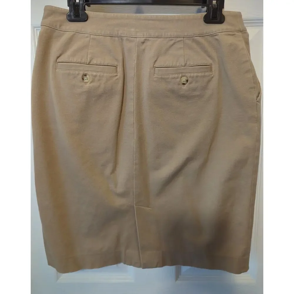 Chaps Skirt Women Size 4 Tan Knee Length built in belt buckle with Pockets